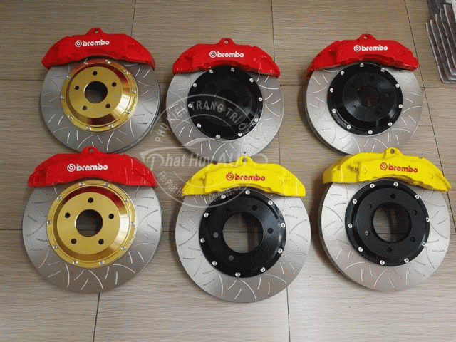 Ốp má phanh Brembo xe Mazda 3 2021