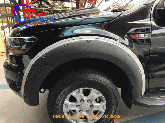 Độ ốp cua lốp Ford Ranger