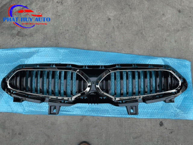 Mặt ca lăng Cerato kiểu BMW