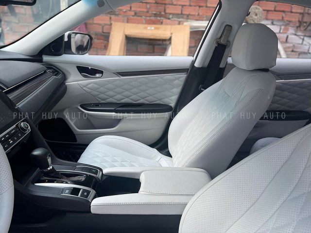 Đổi màu nội thất ô tô Honda Civic 2020