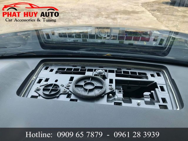 Độ Loa trung tâm cho Mazda CX8