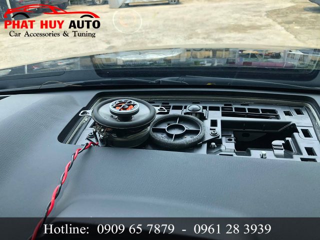 Độ Loa trung tâm cho Mazda CX8