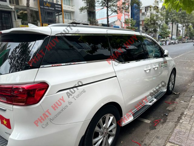 Nẹp viền chân kính xe Kia Sedona