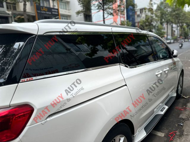 Nẹp viền chân kính xe Kia Sedona