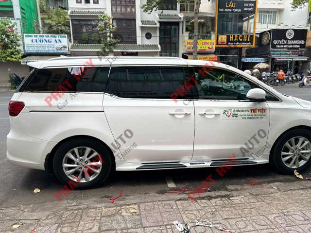 Nẹp viền chân kính xe Kia Sedona