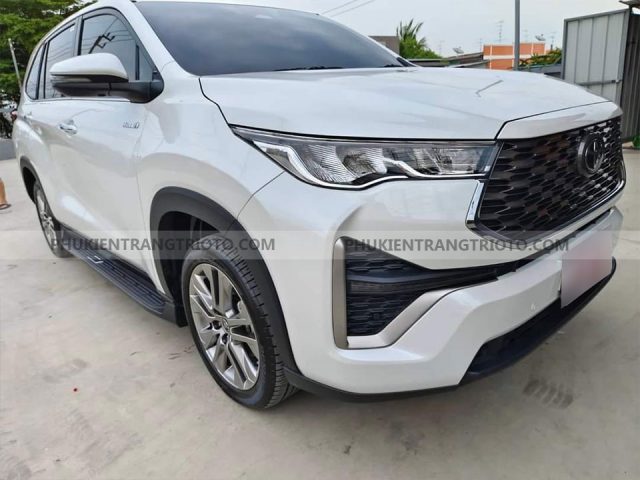 Bệ bước chân Innova Cross 2024