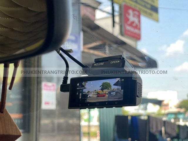 Lắp camera hành trình ô tô Innova Cross 2024