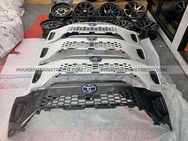 Mặt calang Toyota Corolla Cross độ lên đời 2024