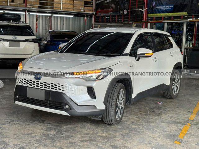Mặt calang Toyota Corolla Cross độ lên đời 2024
