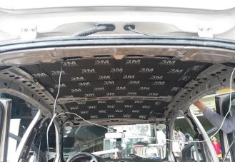 Dán cách âm chống ồn cho xe Toyota Innova