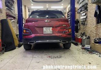 Độ Lip chia Pô xe Hyundai Kona