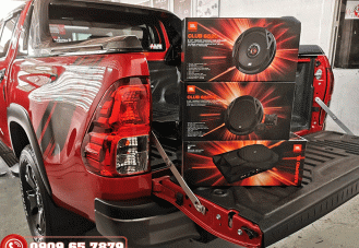 Độ Loa Sub JBL cho xe Toyota Hilux