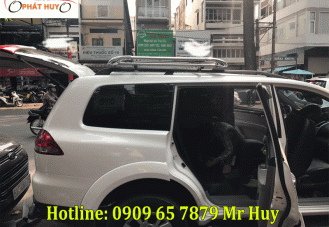 Gắn baga mui cho xe pajero sport