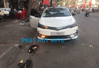 Gắn đèn led gầm cho xe Toyota Altis 2018