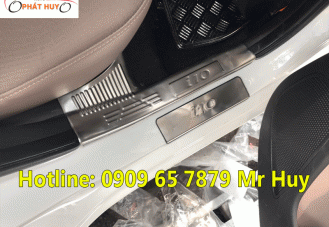 Nẹp bước chân có đèn xe Hyundai i10