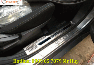 Nẹp bước chân Mitsubishi Outlander