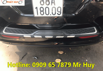 Nẹp chống trầy cốp sau xe Toyota Fortuner