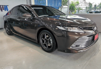 Phủ ceramic cho xe ô tô Toyota Camry 2021