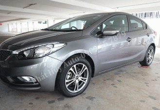 Phủ nano tạo bóng sơn cho xe Kia Forte