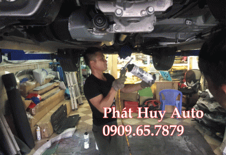 Xịt phủ gầm chống rỉ sét xe Nissan Sunny