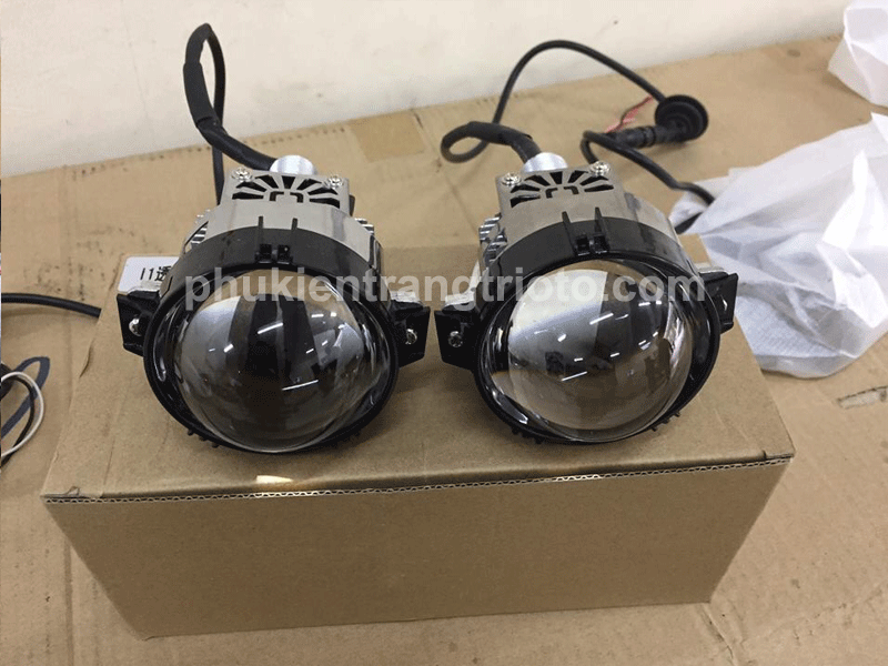 Độ đèn bi xenon cho xe ô tô tại tphcm