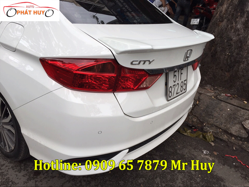 Đuôi cá thấp xe Honda City