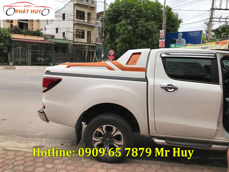 Gắn nắp thùng cho xe Mazda BT50