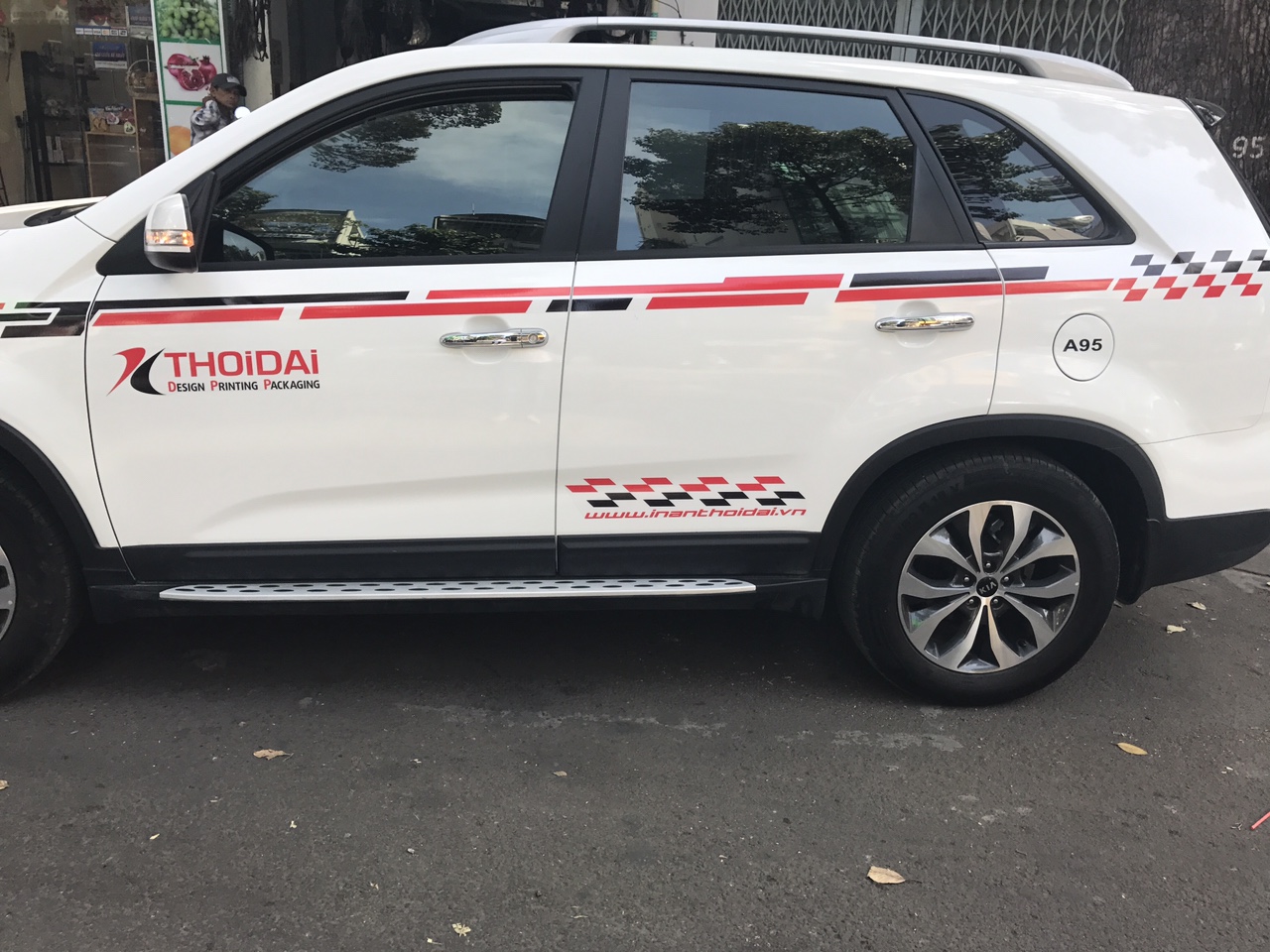 Tem dán cho sườn xe Kia Sorento