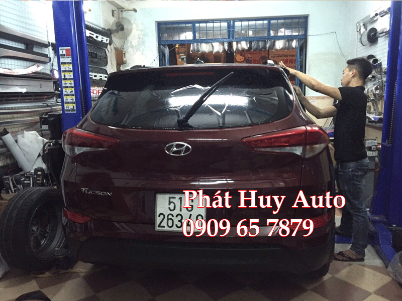 Dán phim cách nhiệt xe Hyundai Tucson 2018