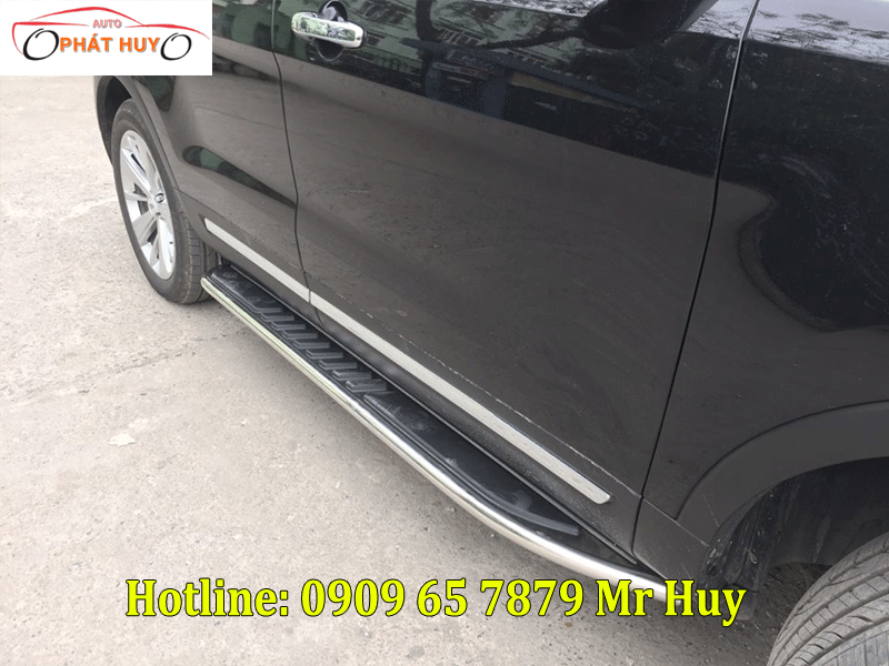 Bệ bước chân lên xuống xe Ford Explorer 2019