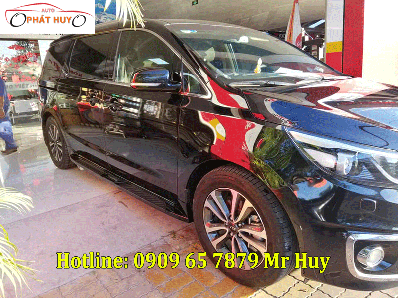 Bệ bước chân xe Kia Sedona 2019