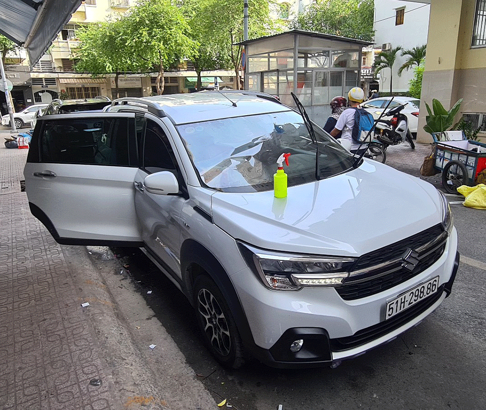 Dán phim cách nhiệt ô tô cho xe Suzuki XL7