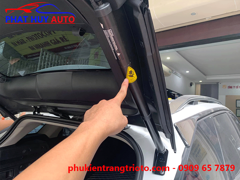 Độ cốp điện cho xe Peugeot 3008