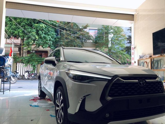 Thay Kính Chắn Gió Xe Corolla Cross