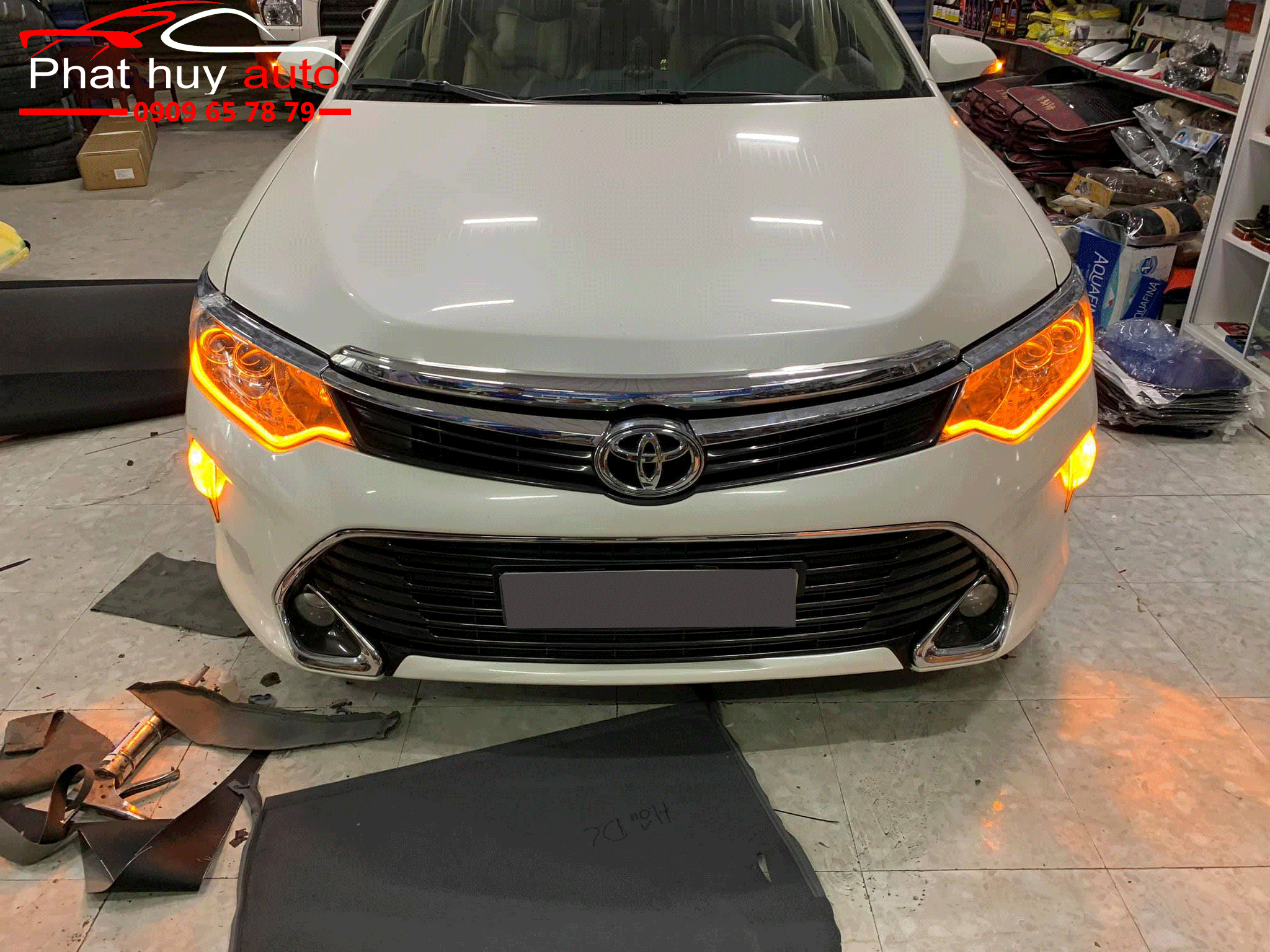 Độ đèn led daylight cho xe Toyota Camry